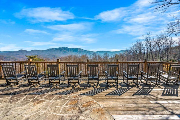 Our large-group cabins offer privacy, ample space, and incredible Smoky Mountain views!